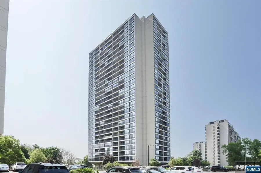 5 Horizon Road 2209, Fort Lee, NJ 07024 - #2