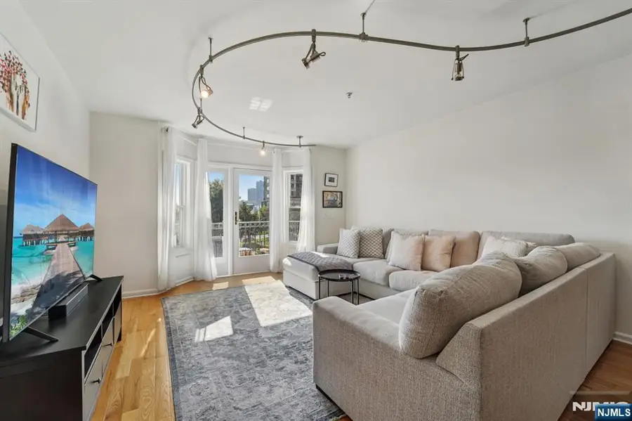 129 The Promenade, Edgewater, NJ 07020 - #3