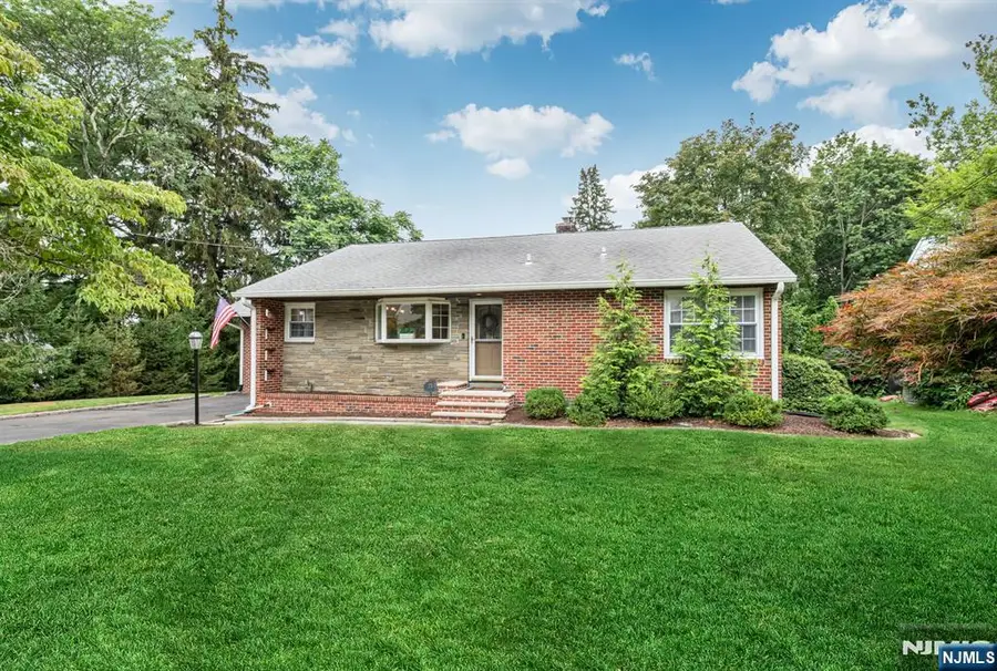 15 Kingwood Drive, Little Falls, NJ 07424 - #3