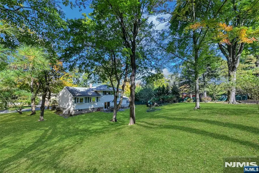 15 Windsor Court, Norwood, NJ 07648 - #3