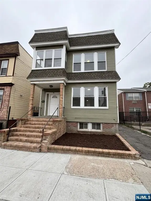 536 S 18th Street, Newark, NJ 07103