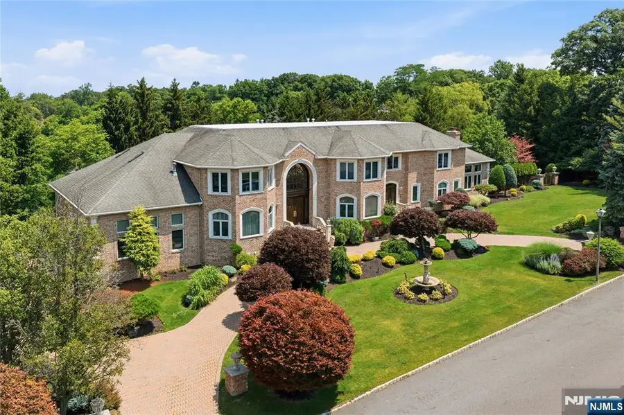 1 Wimbledon Court, Cedar Grove, NJ 07009 - #3