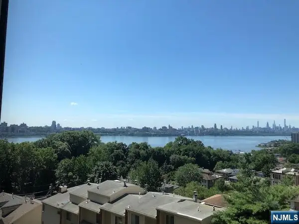 100 Old Palisade Road 803, Fort Lee, NJ 07024