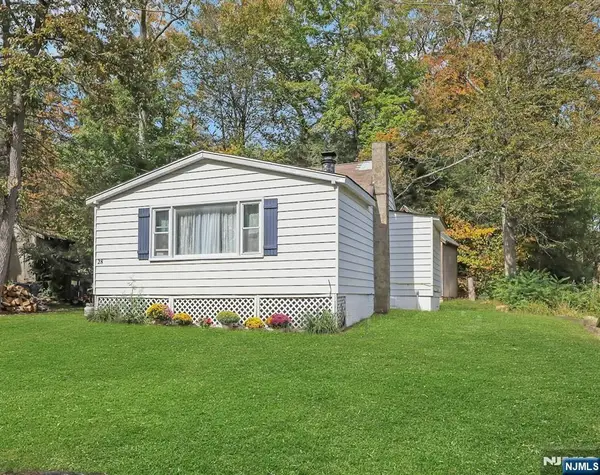 28 Risley Road, West Milford, NJ 07421