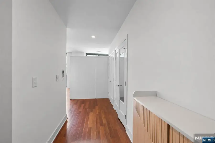 201 Marin Boulevard 813, Jersey City, NJ 07302 - #3