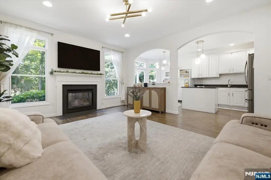 21 Chestnut Court, Cedar Grove, NJ 07009 - #1