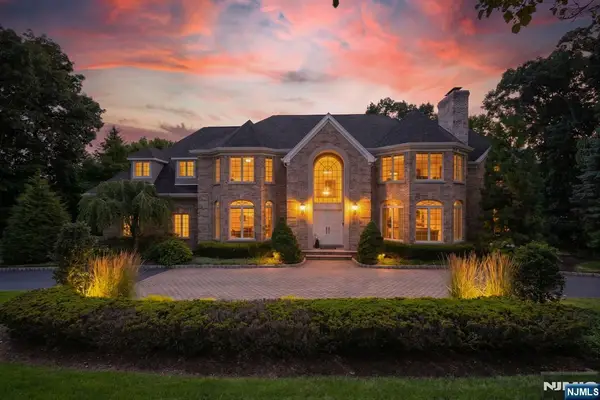 817 Peach Tree Lane, Franklin Lakes, NJ 07417