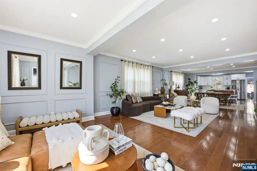 301 Roosevelt Avenue, Hasbrouck Heights, NJ 07604 - #2