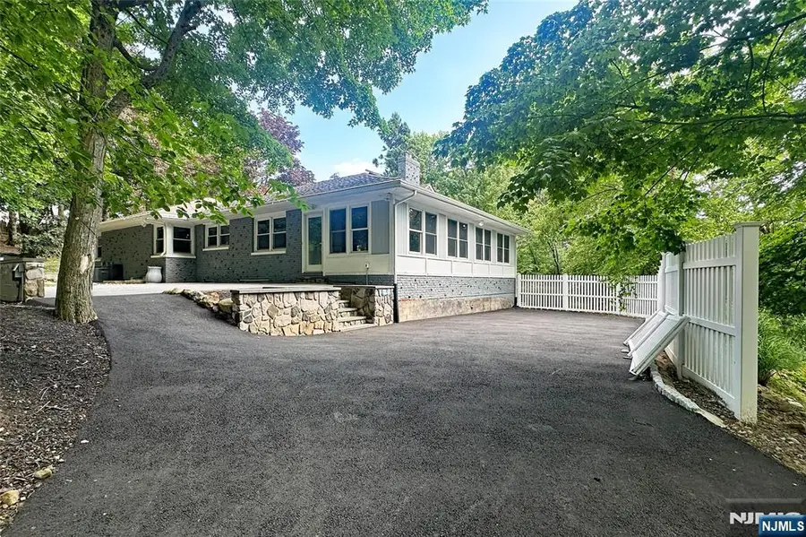 137 Omaha Avenue, White Meadow Lake, NJ 07866 - #3