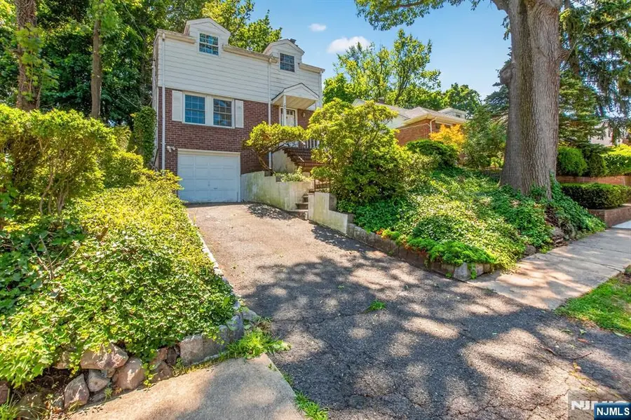 185 Reldyes Avenue, Leonia, NJ 07605 - #2