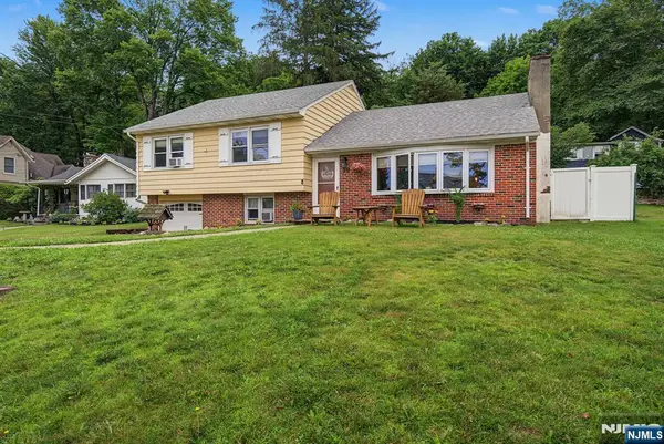 19 Birch Parkway, Sparta, NJ 07871