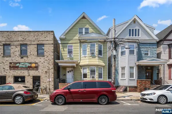 104 5th Street, Harrison, NJ 07029