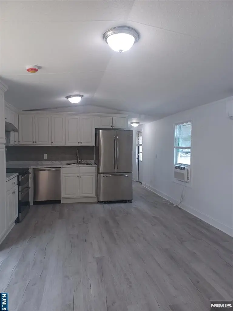 3rd st 15, Wayne, NJ 07420 - #1