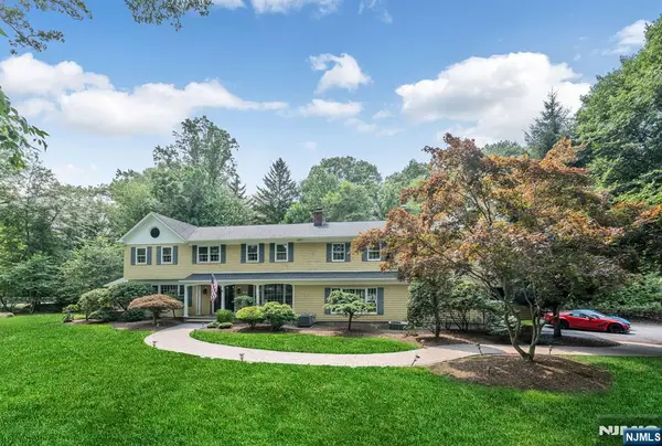286 Gregory Road, Franklin Lakes, NJ 07417