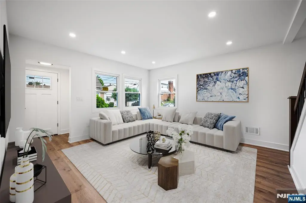 15 Dunkerly Street, Totowa, NJ 07512 - #1