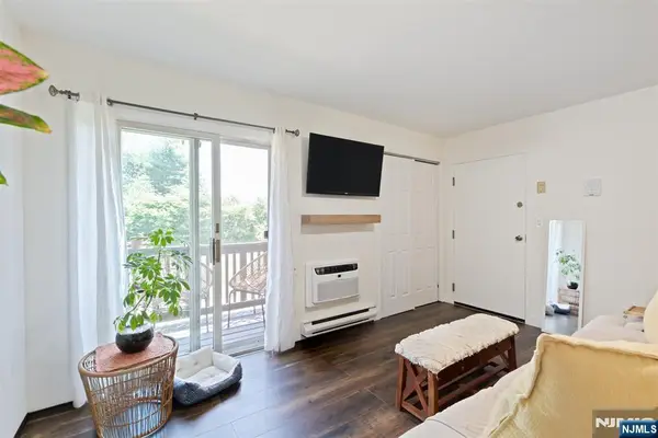 114 Federal Hill Road, Pompton Lakes, NJ 07442