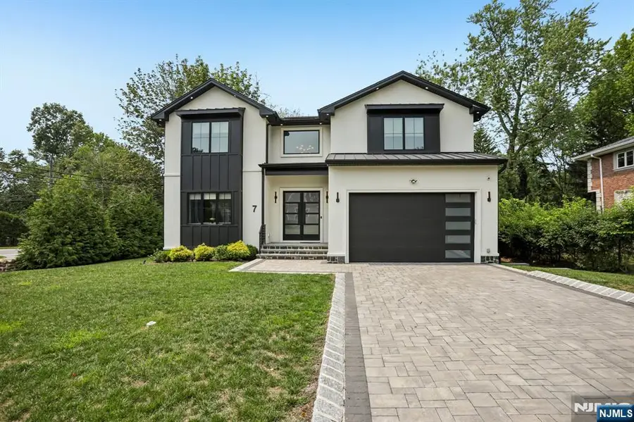 7 New Street, Cresskill, NJ 07626 - #3