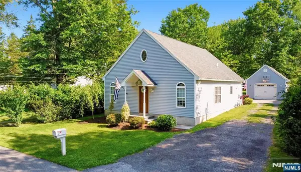 21 Louis Avenue, West Milford, NJ 07480