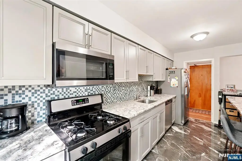 208 Anderson Street N6B, Hackensack, NJ 07601 - #1