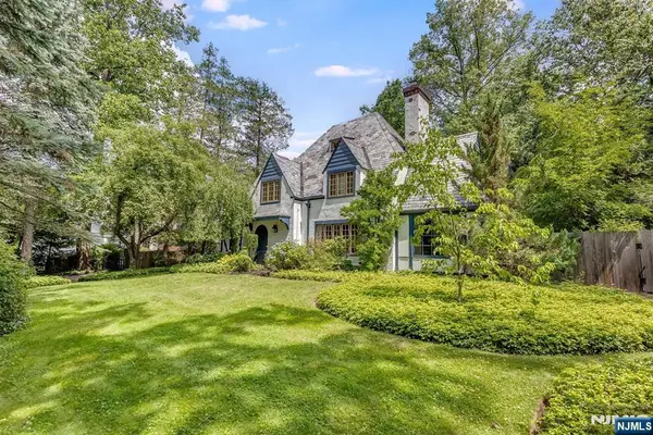 285 Linden Avenue, Glen Ridge, NJ 07028
