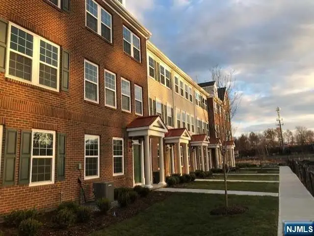 32 Litchfield Lane 403, Fair Lawn, NJ 07410 - #1