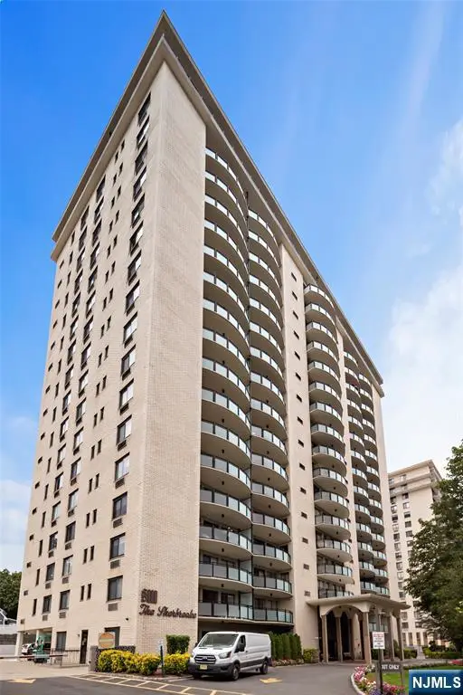 125 Prospect Avenue 8C, Hackensack, NJ 07601