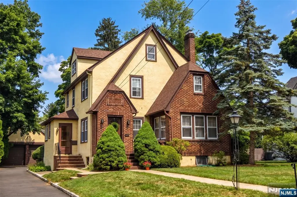 255 Pearsall Avenue, Ridgewood, NJ 07450 - #1