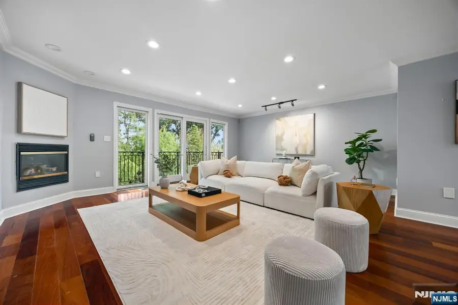 352 Gorge, Cliffside Park, NJ 07010 - #2