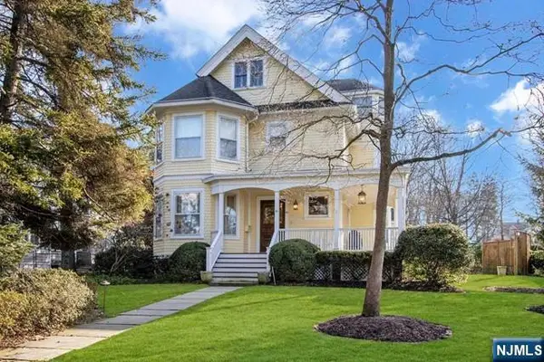 89 Dwight Place, Englewood, NJ 07631