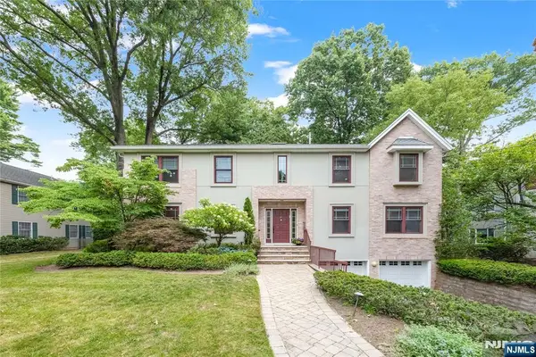 41 Downey Drive, Tenafly, NJ 07670