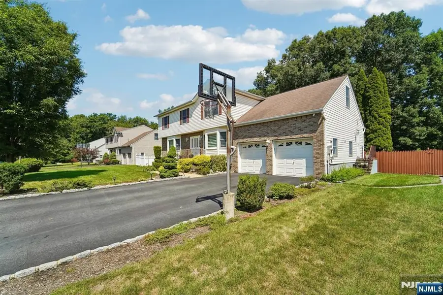 22 Brighton Terrace, Parsippany Troy Hills, NJ 07054 - #3