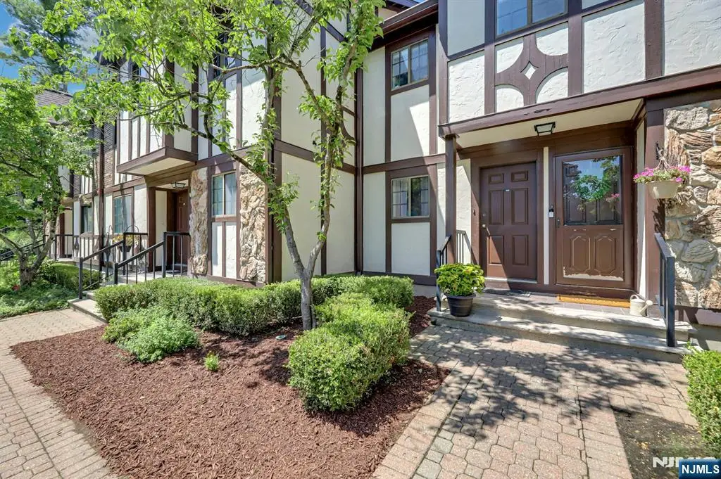 505 Mark Twain Way, Mahwah, NJ 07430 - #1