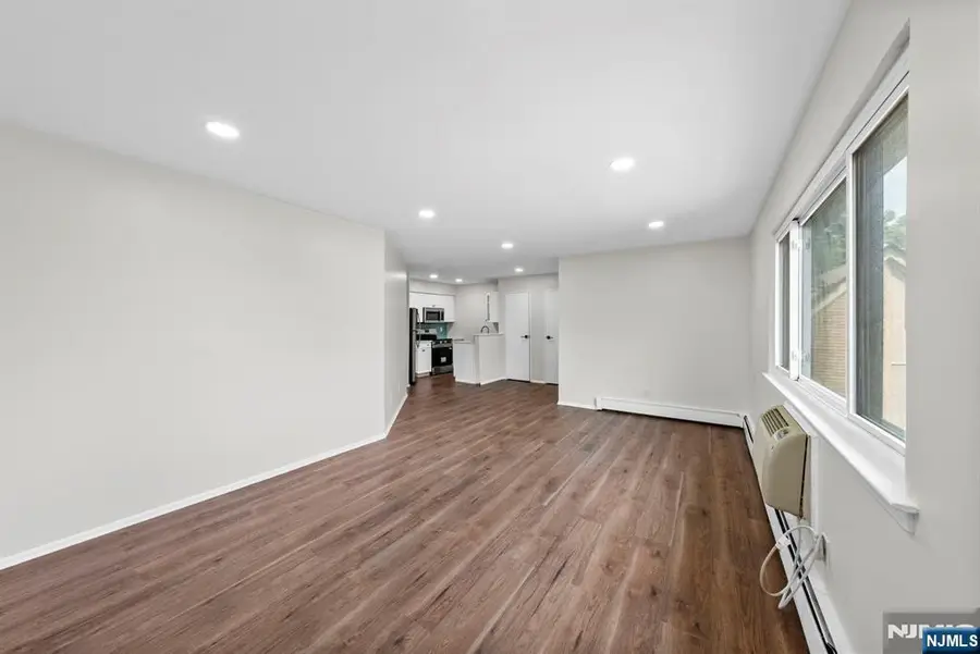 88 Boulevard 304, Passaic, NJ 07055 - #3