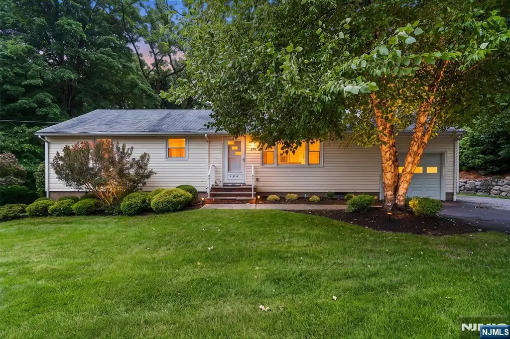 136 Grand Avenue, Park Ridge, NJ 07656 - #1