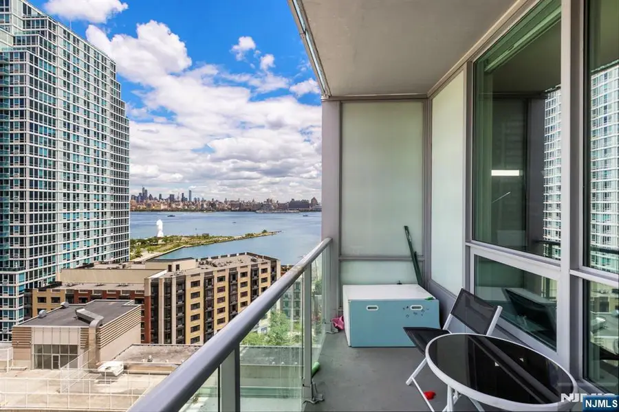 20 Newport Parkway 1812, Jersey City, NJ 07310 - #2