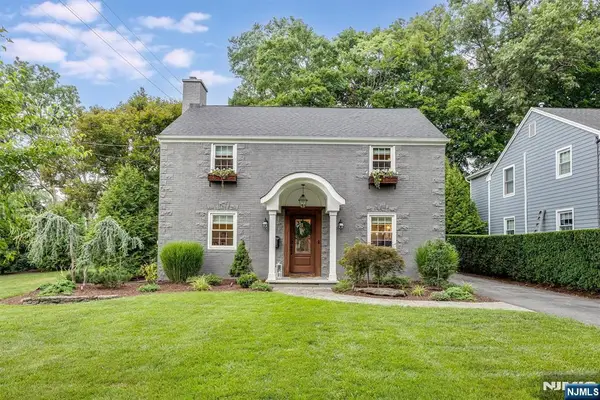 24 Ridge Road, Glen Rock, NJ 07452