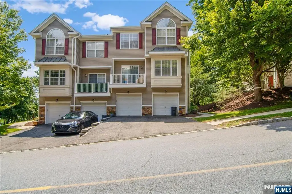 34 Ridge Drive, Pompton Lakes, NJ 07442 - #1