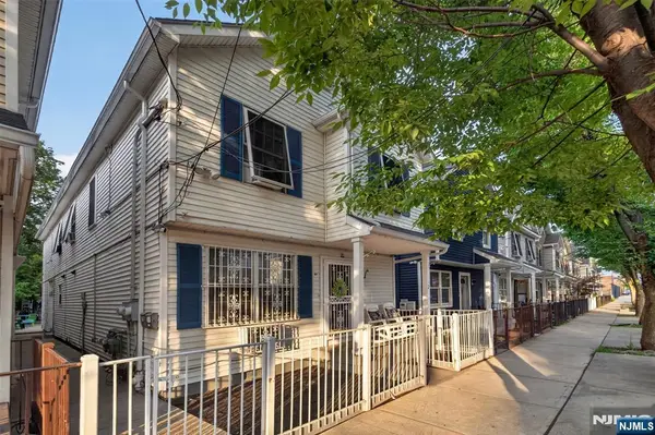 192 Dwight Street, Jersey City, NJ 07305