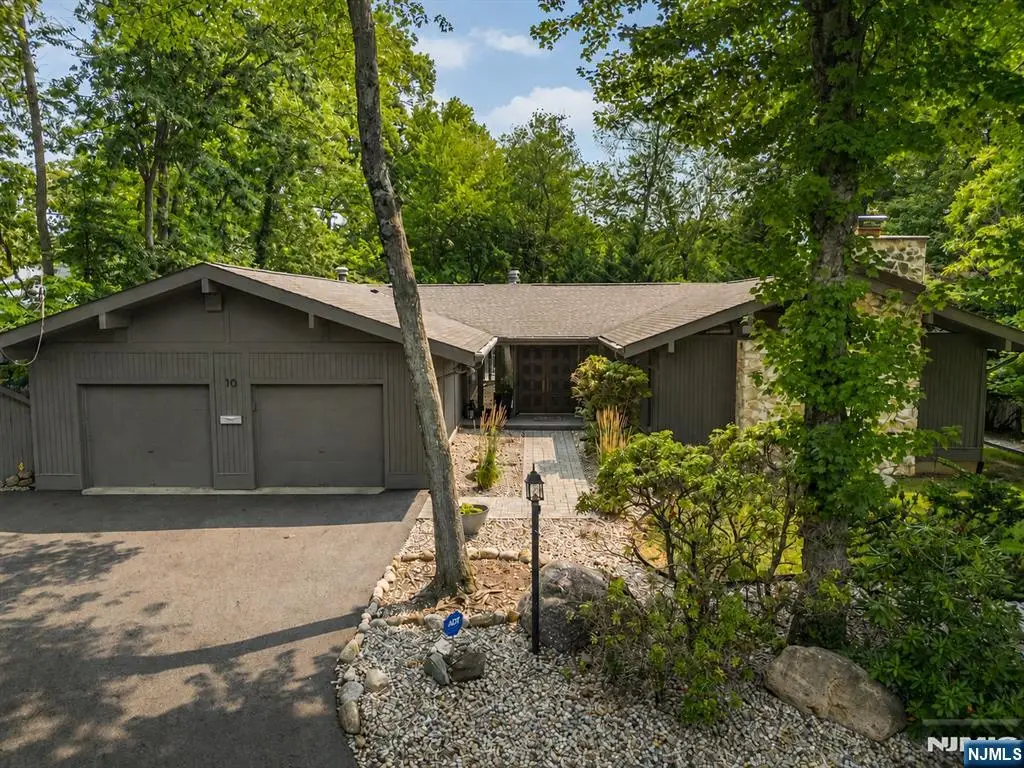 10 Reed Court, Wayne, NJ 07470 - #1