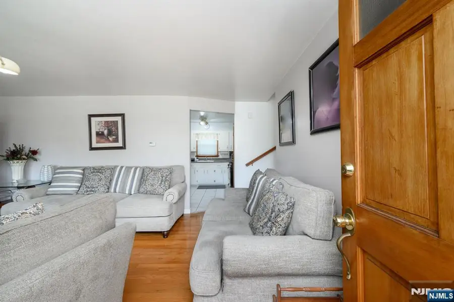 35 Werneking Place, Little Ferry, NJ 07643 - #3