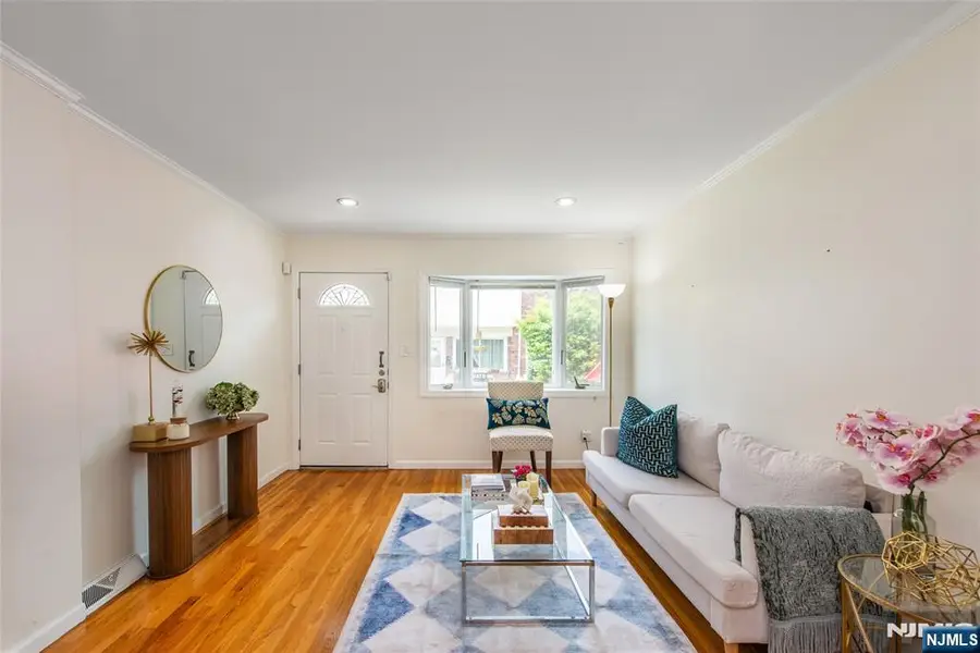 34 Waldo Avenue 13, Jersey City, NJ 07306 - #2