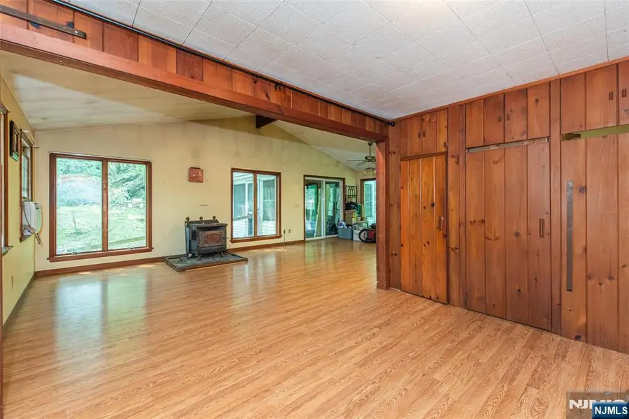 197 Snake Den Road, Bloomingdale, NJ 07465 - #3
