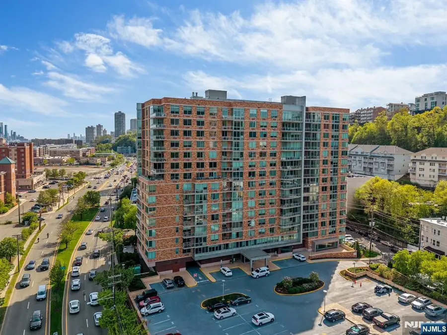 916 Hudson Park, Edgewater, NJ 07020 - #2