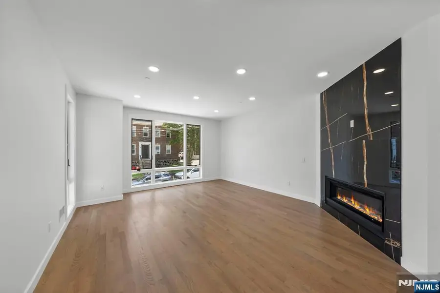 793 Inwood Terrace, Cliffside Park, NJ 07010 - #3