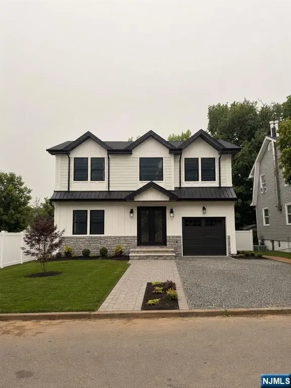 49 N Glenwood Drive, Bergenfield, NJ 07621 - #1
