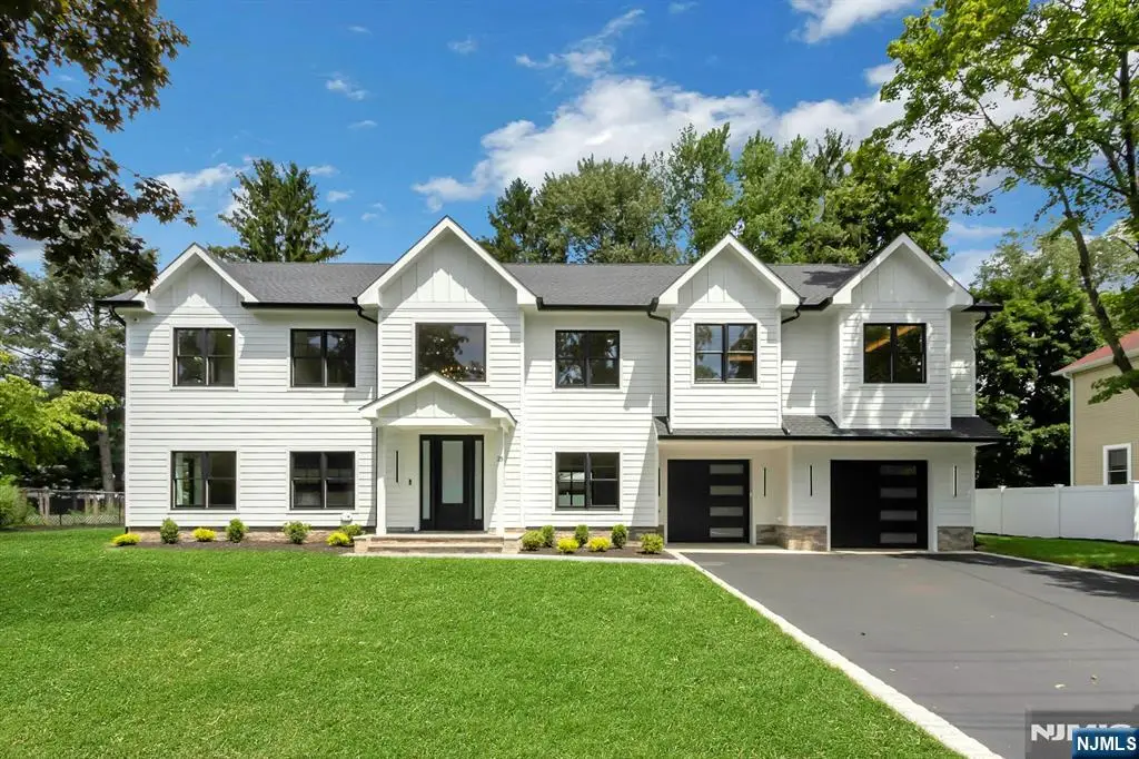 25 Charles Place, Old Tappan, NJ 07675 - #1