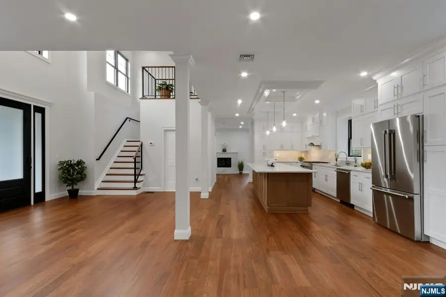 25 Charles Place, Old Tappan, NJ 07675 - #2