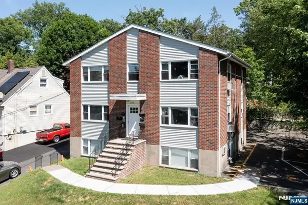 275 Grand Avenue, Leonia, NJ 07605