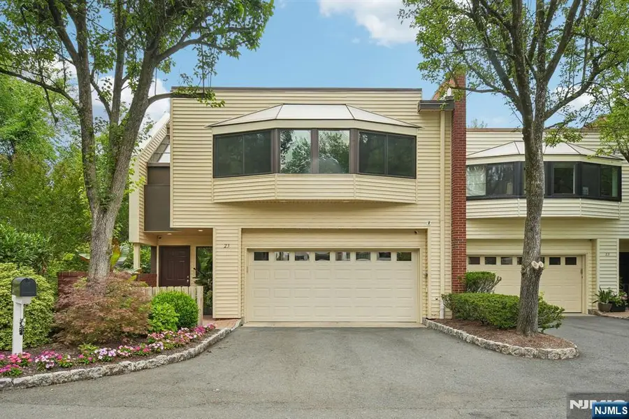25 Daniel Court, Ridgewood, NJ 07450 - #2
