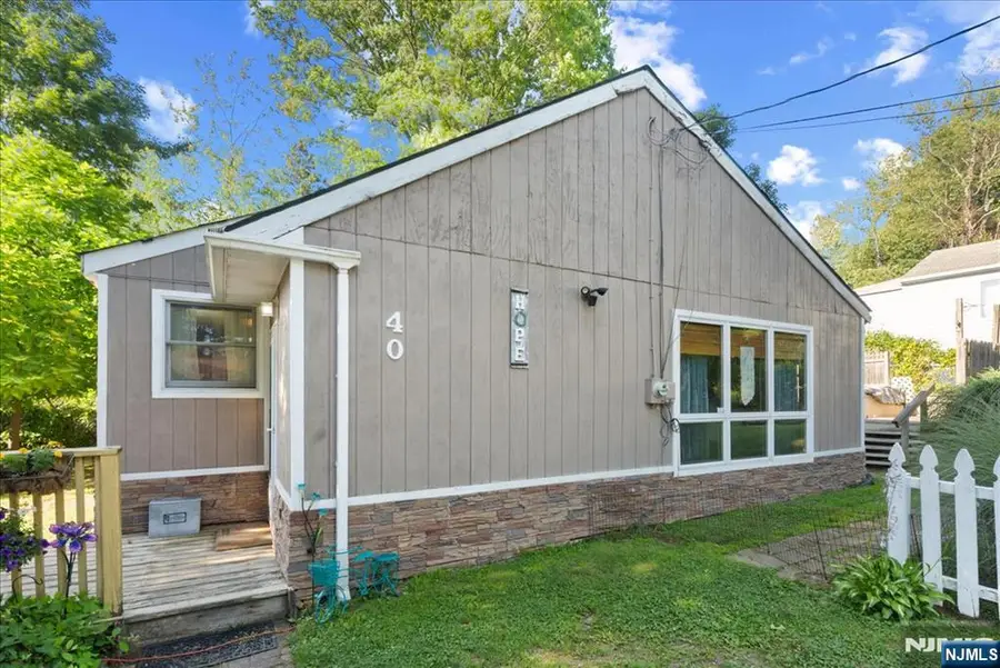 40 Glenridge Road, Hewitt, NJ 07421 - #2